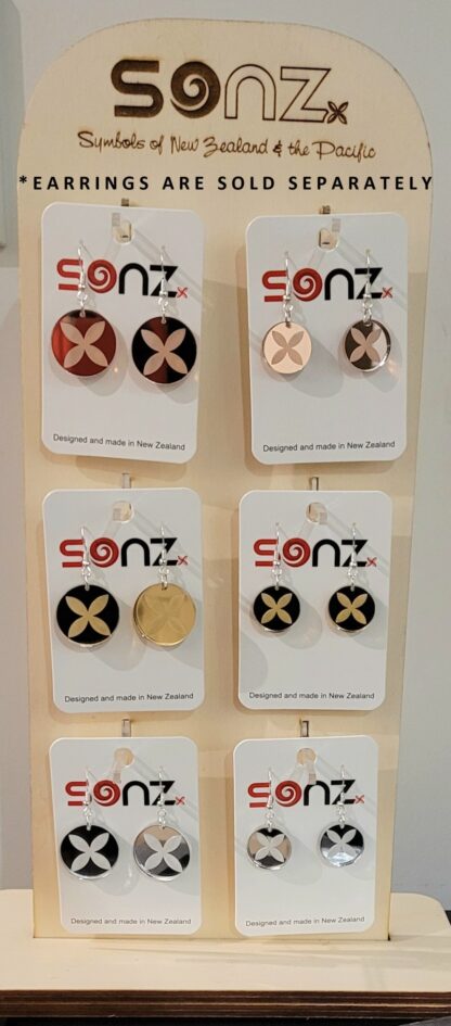 SoNZ Wooden Peg Stand - Image 2