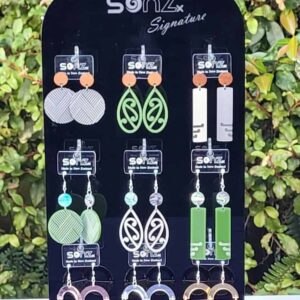 Signature Range Kiwiana Stand - Link Designs